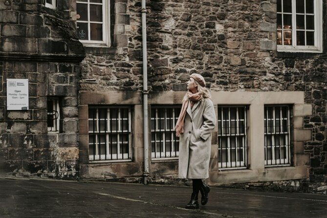private-photoshoot-with-views-of-world-famous-edinburgh-castle