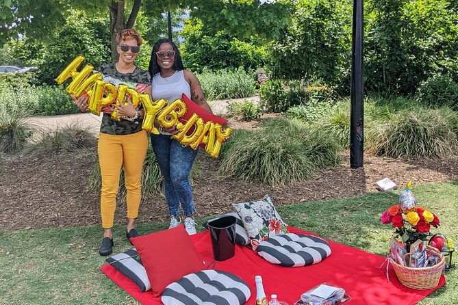 private-picnic-experience-in-the-queen-city-2