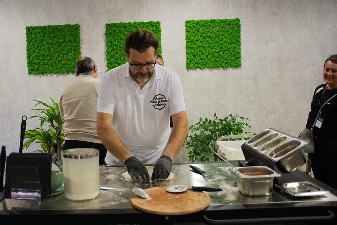 private-pizza-making-at-your-door-by-maestro-giuseppe