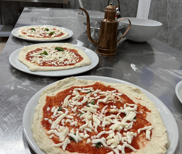 private-pizza-making-workshop-with-drink-and-appetizers