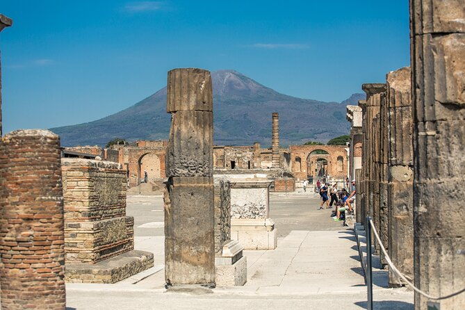 private-pompeii-tour-with-guide-transfer-included