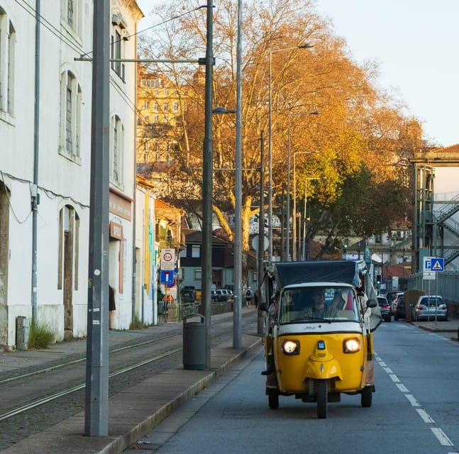 private-port-tuk-tuk-and-boat-with-local-guides-2