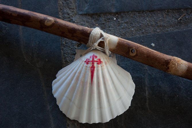 private-porto-santiago-compostela-tour-with-albarino-wine