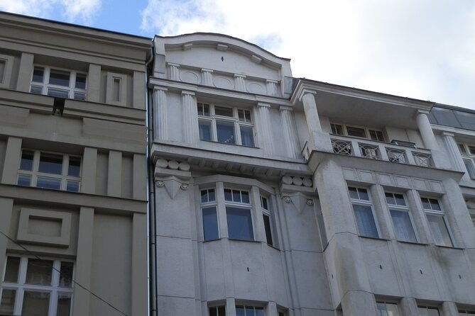 private-prague-art-nouveau-and-cubism-walking-tour-3