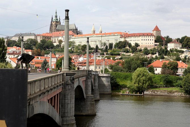 private-prague-castle-and-castle-district-tour