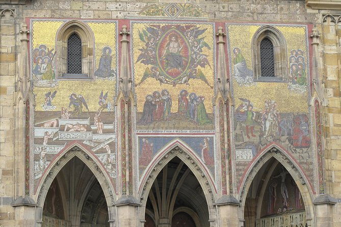 private-prague-castle-tour-with-a-czech-guide-meet-up-at-hotel