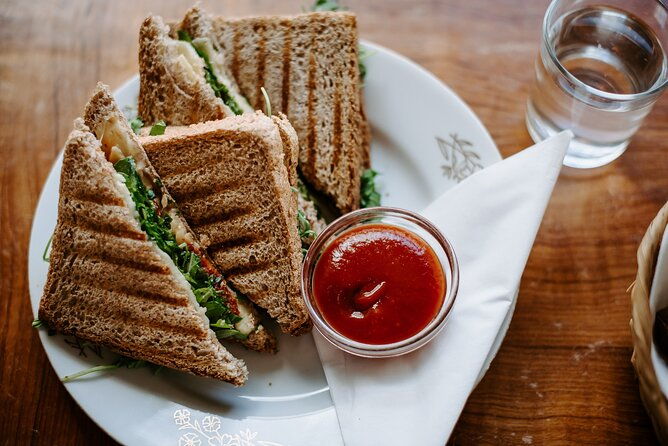 private-prague-food-tour-modern-cuisine-in-local-neighbourhoods-2