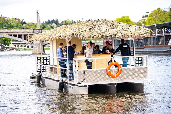 private-prague-party-tiki-boat-tour-the-floating-bar
