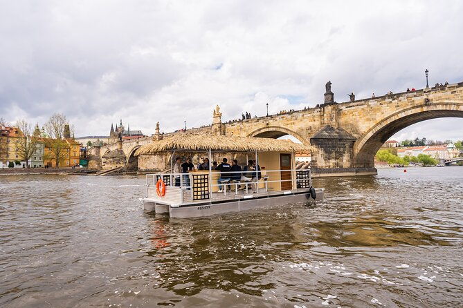 private-prague-party-tiki-boat-tour-the-floating-bar