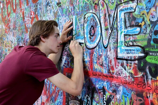 private-prague-photoshoot-for-individuals-couples-and-families