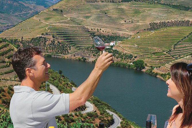 private-premium-wine-experience-through-douro-valley