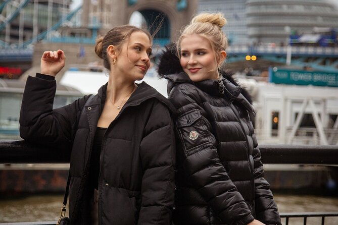 private-professional-photoshoot-outside-tower-bridge-in-london