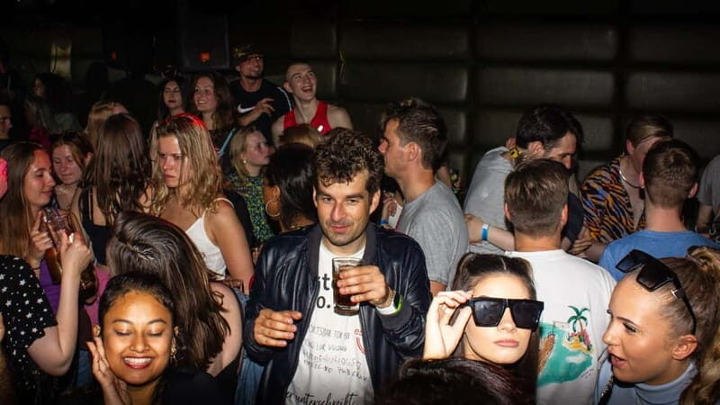 Private Pub Crawl Stockholm With VIP Entry - Who Should Consider This Tour?