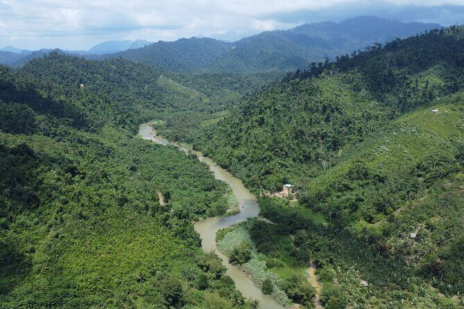 Private Puerto Princesa River Kayaking with Seaplane Transfer - Who Should Consider This Tour?