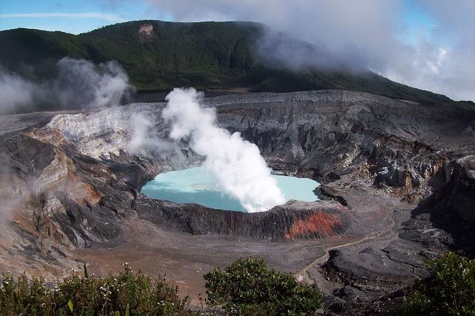 private-puntarenas-shore-excursion-poas-volcano-and-la-paz-waterfall-gardens