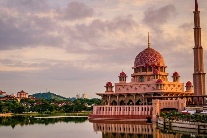 Private Putrajaya Sunset Cruise and Kuala Lumpur Night Trip - FAQ