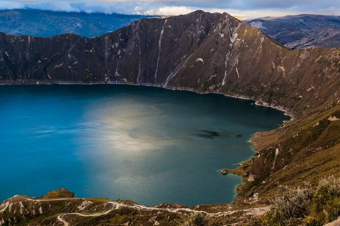 private-quilotoa-lagoon-and-toachi-canyon-including-local-family-visit