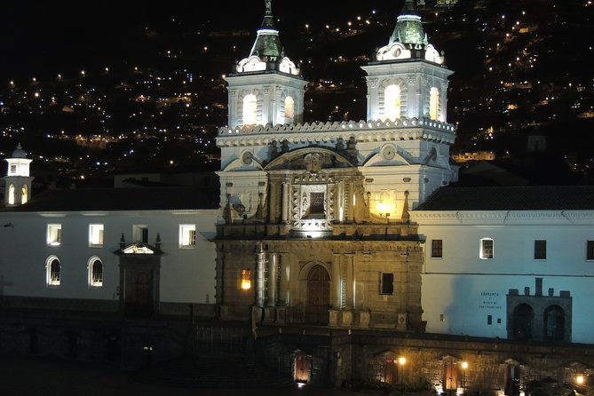 private-quito-city-tour-by-night