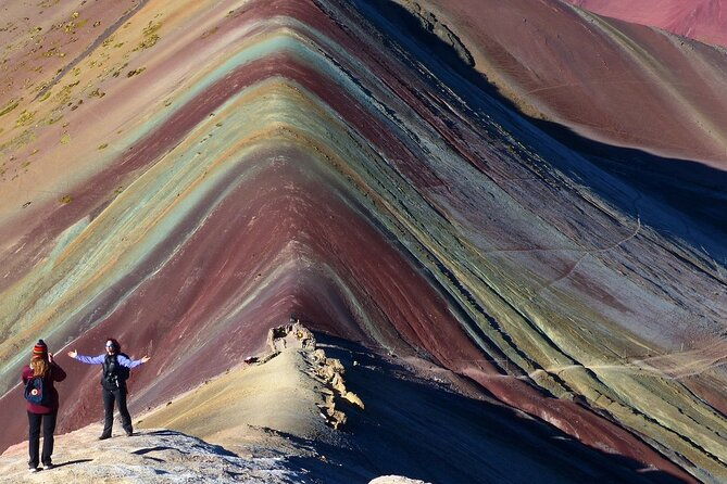 private-rainbow-mountain-tours-arrive-before-the-crowd