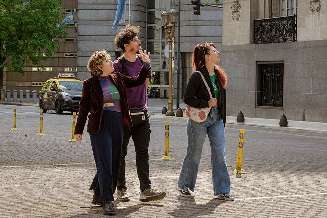 private-recoleta-retiro-tour-includes-visit-to-unique-recoleta-cemetery