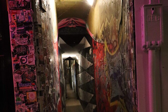 private-red-light-district-coffeeshop-tour-with-a-local