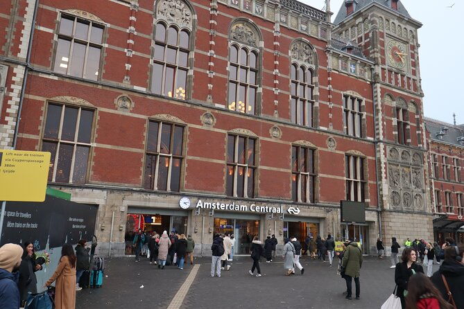 private-red-light-district-coffeeshop-tour-with-a-local