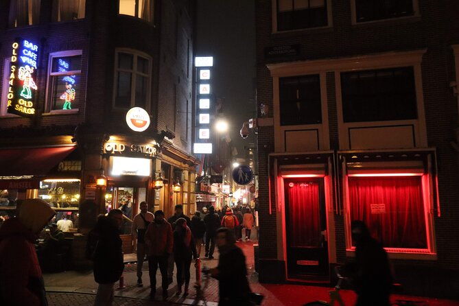 private-red-light-district-coffeeshop-tour-with-a-local