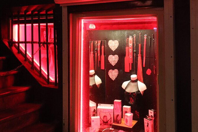 private-red-light-district-coffeeshop-tour-with-a-local