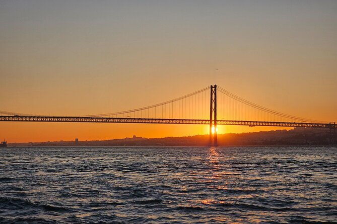private-relaxing-sunset-tour-along-the-tagus-river-2