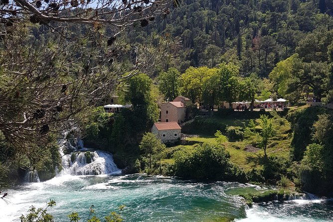 private-return-transfer-to-krka-national-park-from-zadar-and-return-to-zadar