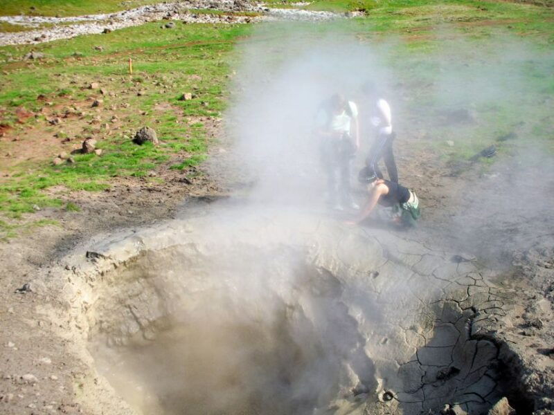private-reykjadalur-hike-hot-river-geothermal-tour
