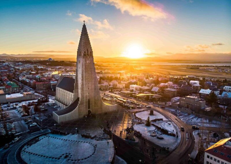 private-reykjavik-city-icelandic-architecture-walking-tour
