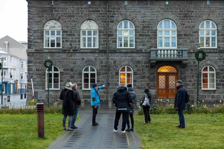 private-reykjavik-city-icelandic-architecture-walking-tour
