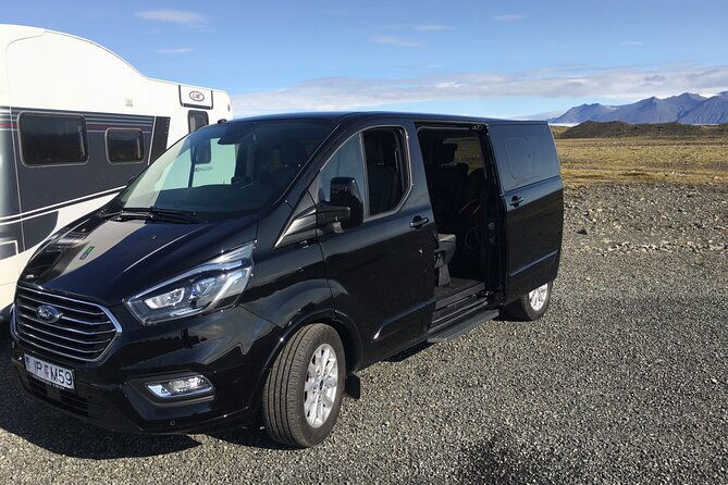 private-reykjavik-round-trip-airport-transfer