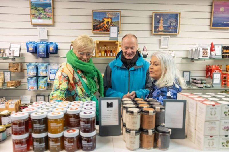 private-reykjavik-shopping-sightseeing-walking-tour-2