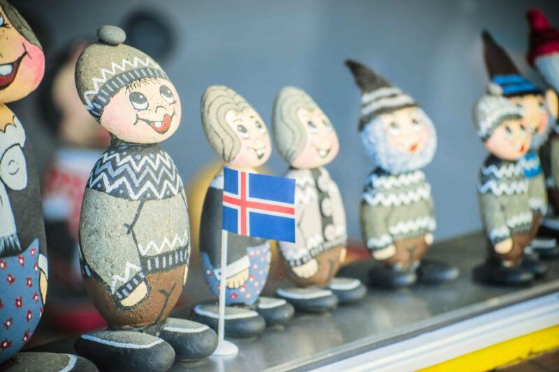 private-reykjavik-shopping-sightseeing-walking-tour-2