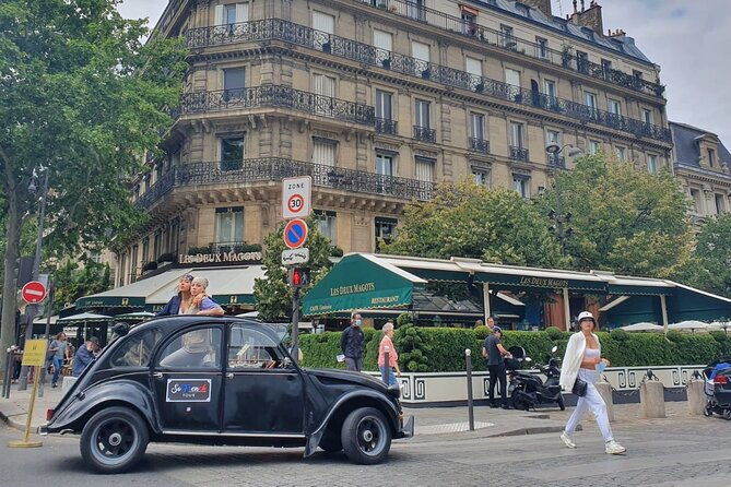 private-ride-in-a-citroen-2cv-in-paris-2h
