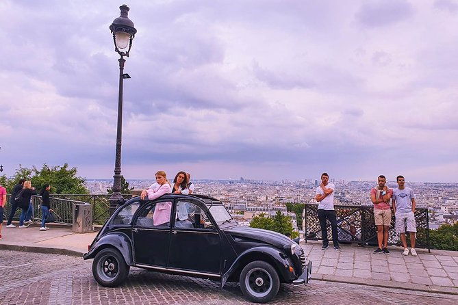 private-ride-in-a-citroen-2cv-in-paris-2h