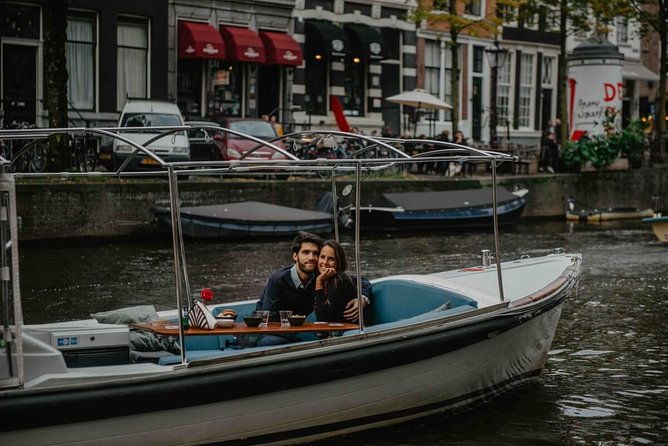 private-romantic-canal-cruise-amsterdam-with-bubbly-and-snacks