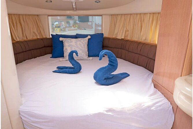 private-romantic-dinner-on-a-yacht-1-night-for-2-people