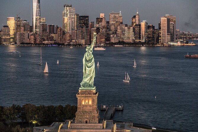 private-romantic-nyc-helicopter-scenic-charter-with-champagne