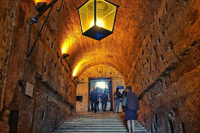 private-rome-off-the-beaten-path-tour-discover-its-overlooked-city-center