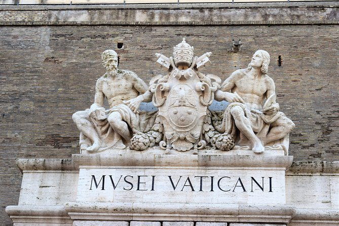 private-rome-tour-with-de-lux-car-sistine-chapel-trevi-pantheon-more