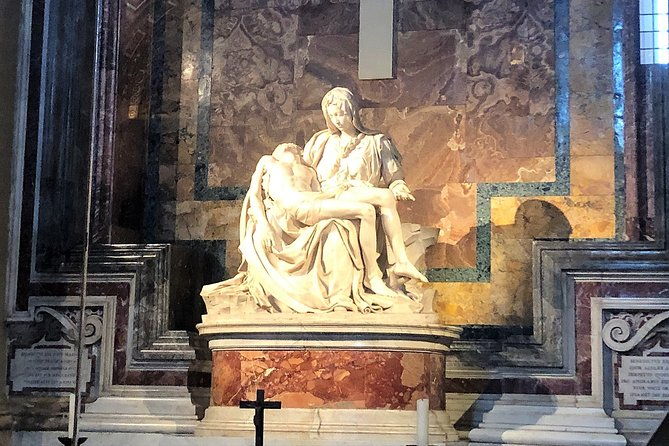 private-rome-tour-with-de-lux-car-sistine-chapel-trevi-pantheon-more