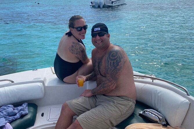 private-rose-island-half-day-charter-with-swimming-pigs