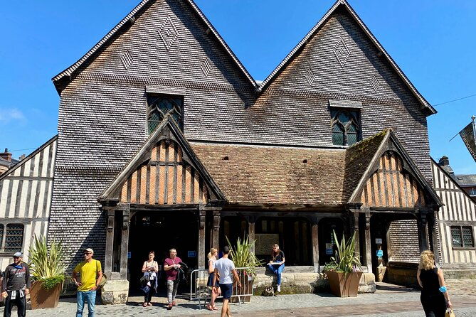 private-rouen-giverny-honfleur-live-guided-by-mercedes-from-paris