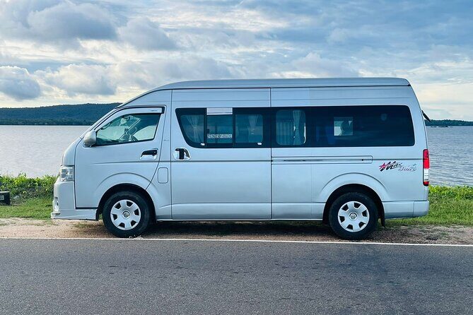 Private Round Tour in Sri Lanka with Vehicle - Key Points