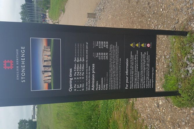 private-round-transportation-london-to-london-with-stopover-at-stonehenge