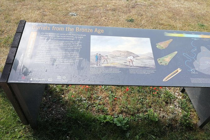 private-round-transportation-london-to-london-with-stopover-at-stonehenge