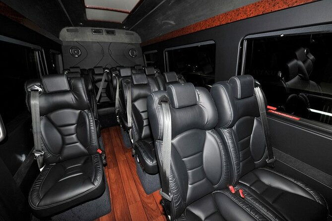 private-round-trip-honolulu-airport-hnl-to-beach-resorts-by-luxury-mb-sprinter